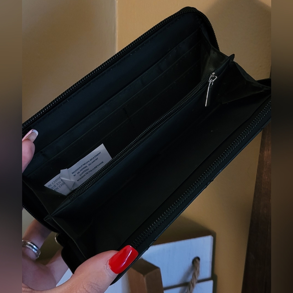 Wallet - Picture 2 of 2